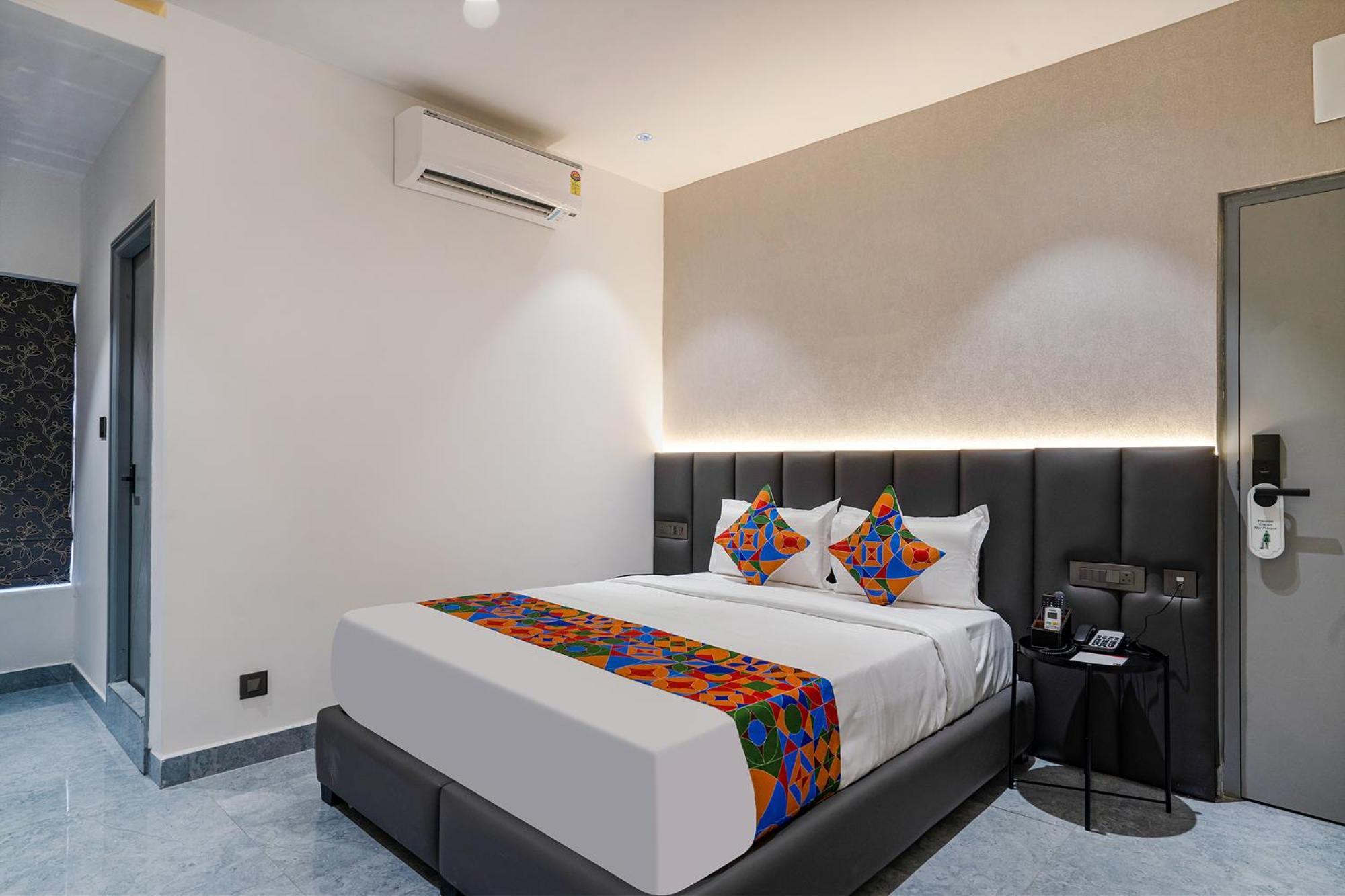Fabhotel Prime Cloud 5 Studios Гайдарабад Екстер'єр фото